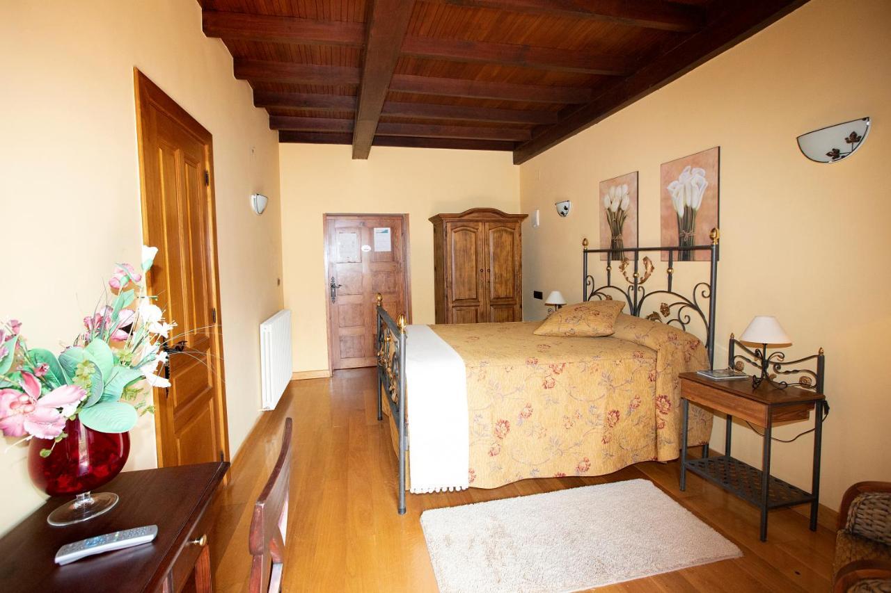 La Casona De Lombrana, En Polaciones Guest House Ngoại thất bức ảnh